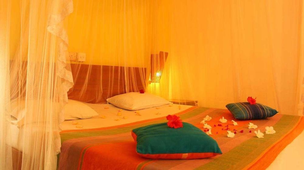 Primrose Guest House Unawatuna Esterno foto