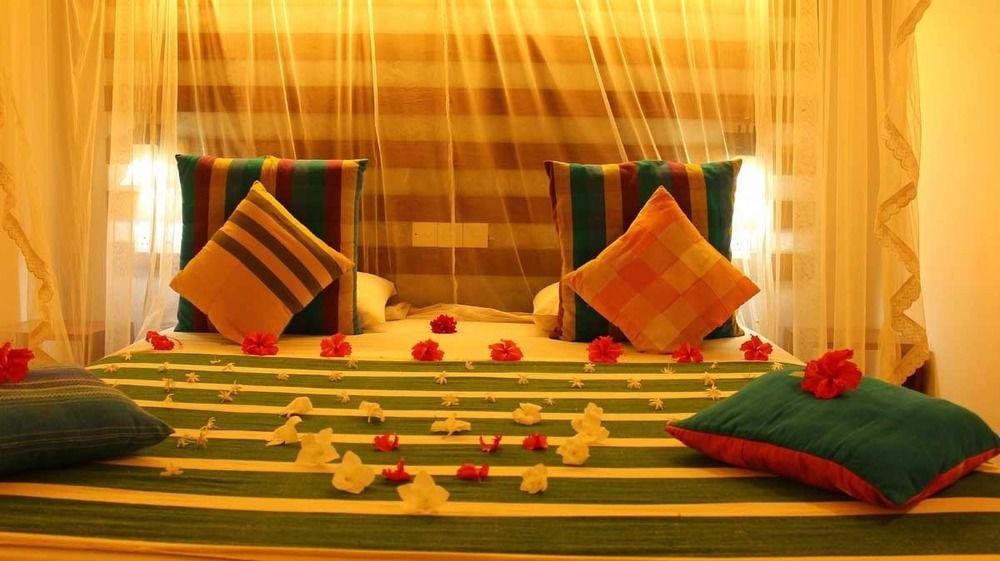 Primrose Guest House Unawatuna Esterno foto