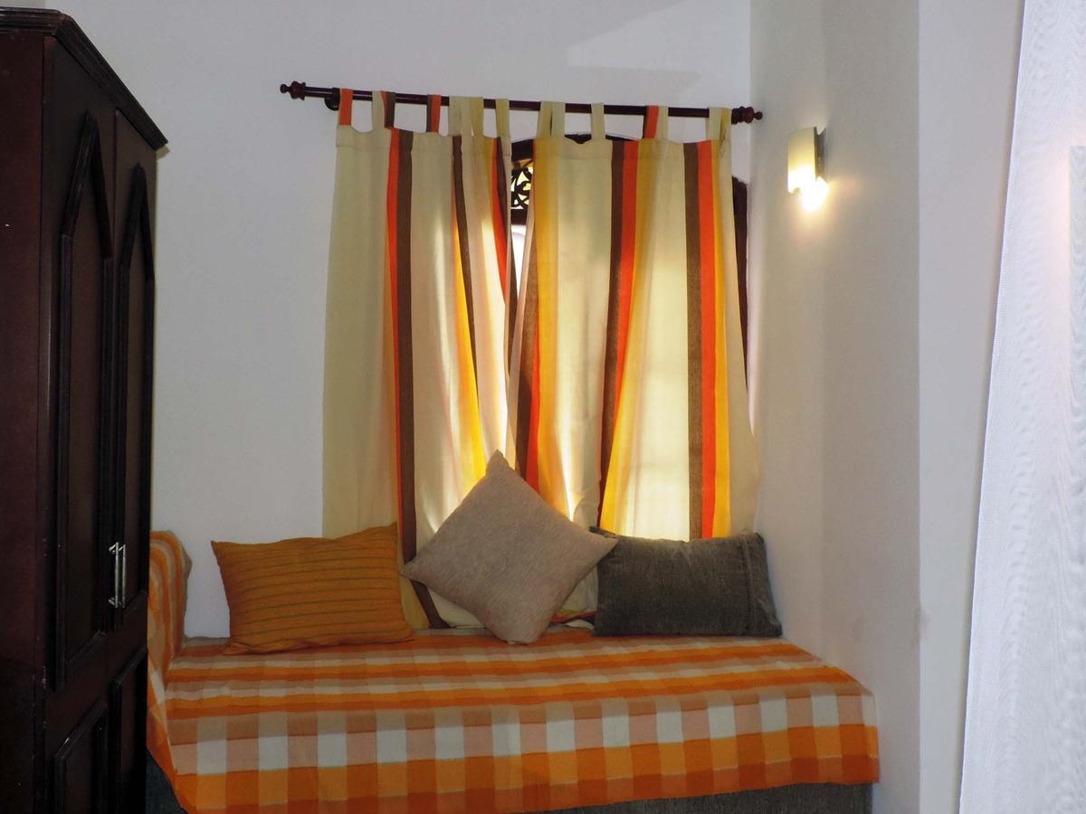 Primrose Guest House Unawatuna Esterno foto