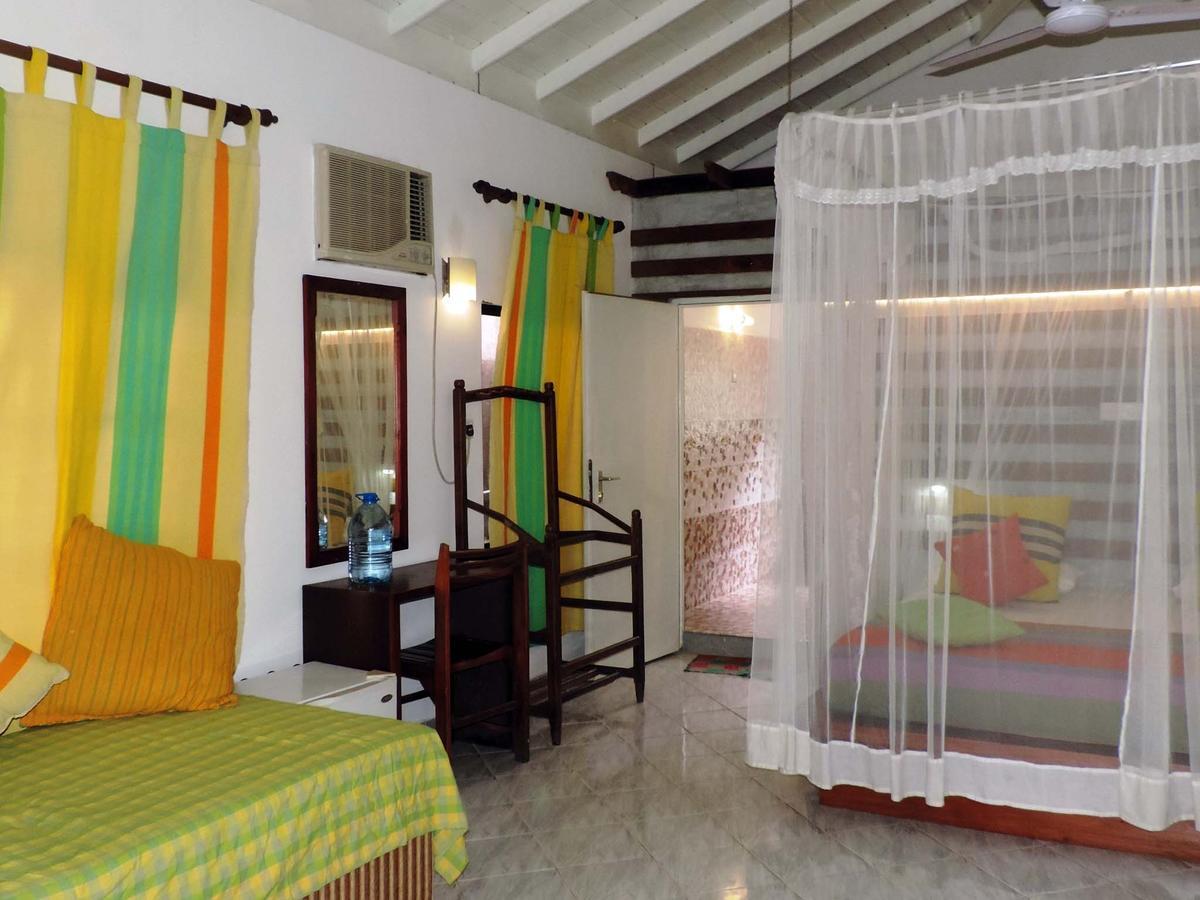 Primrose Guest House Unawatuna Esterno foto