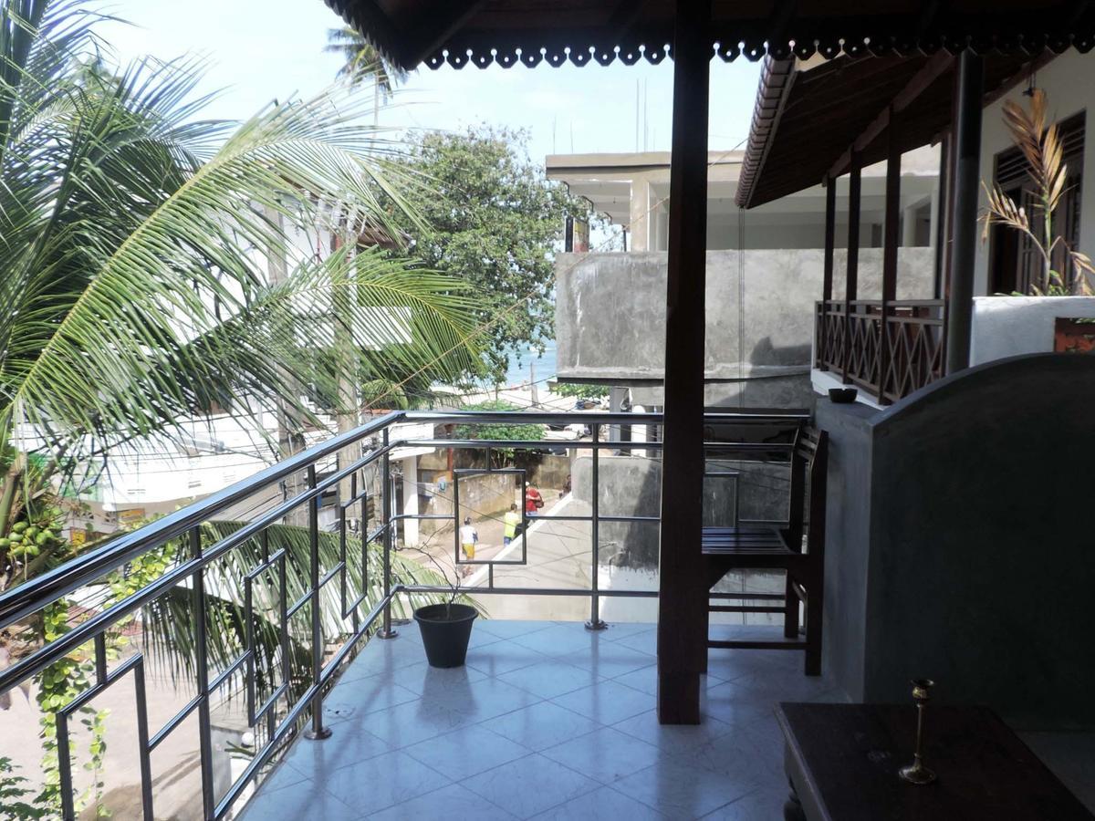 Primrose Guest House Unawatuna Esterno foto
