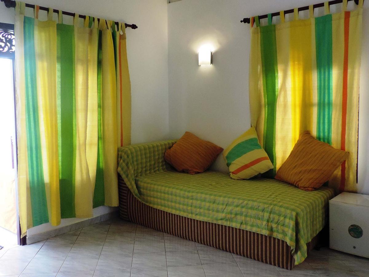 Primrose Guest House Unawatuna Esterno foto