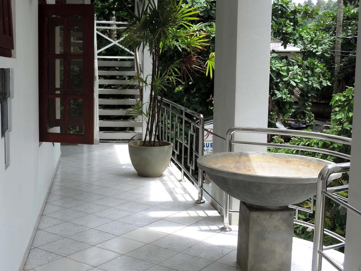 Primrose Guest House Unawatuna Esterno foto