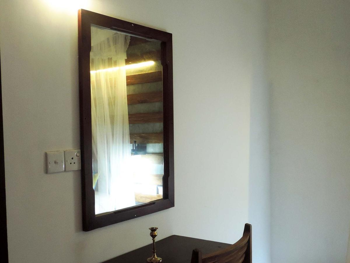 Primrose Guest House Unawatuna Esterno foto