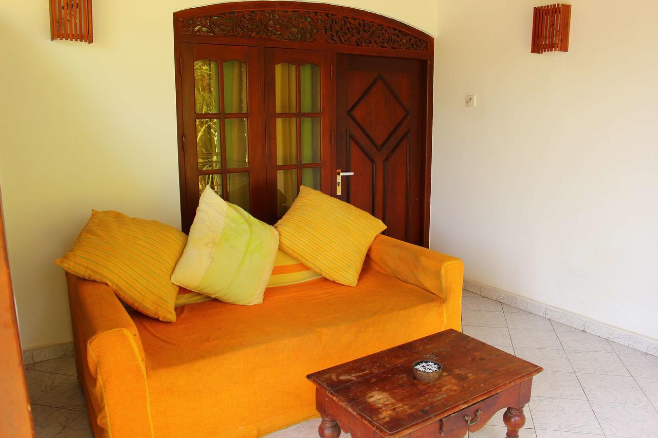 Primrose Guest House Unawatuna Esterno foto