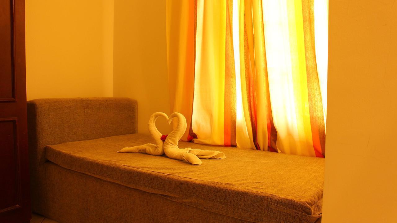 Primrose Guest House Unawatuna Esterno foto