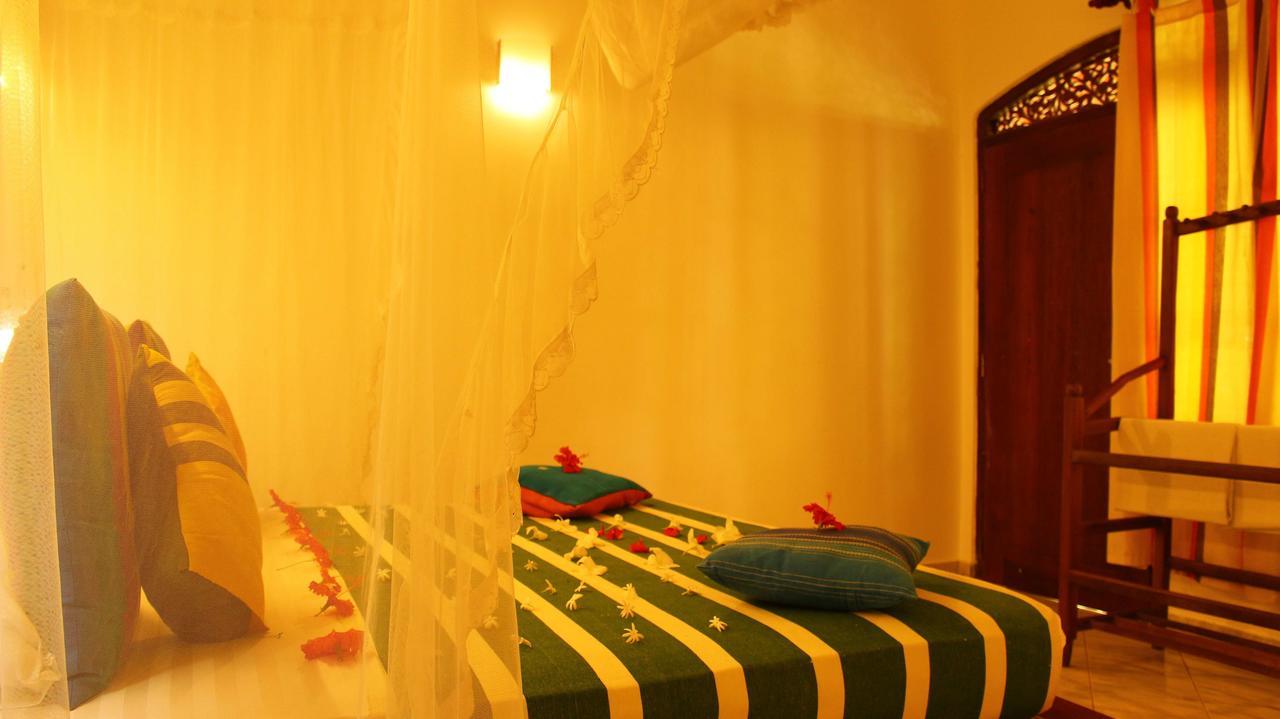 Primrose Guest House Unawatuna Esterno foto
