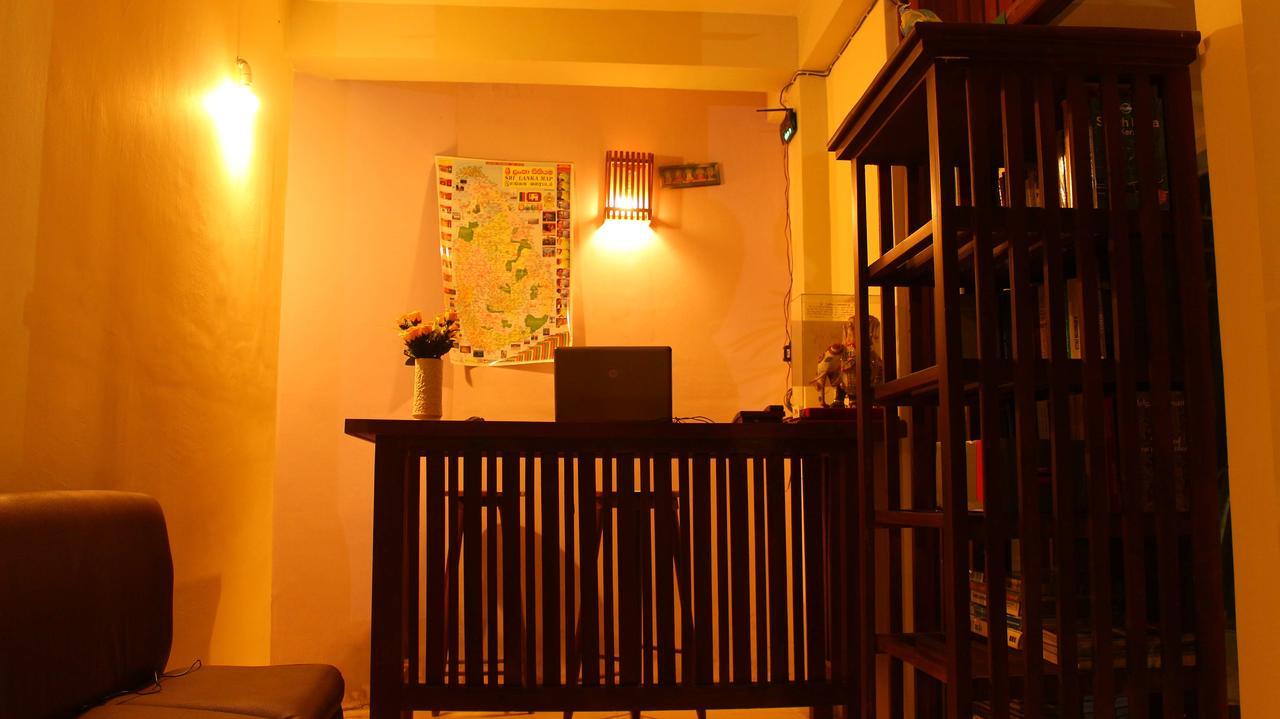 Primrose Guest House Unawatuna Esterno foto