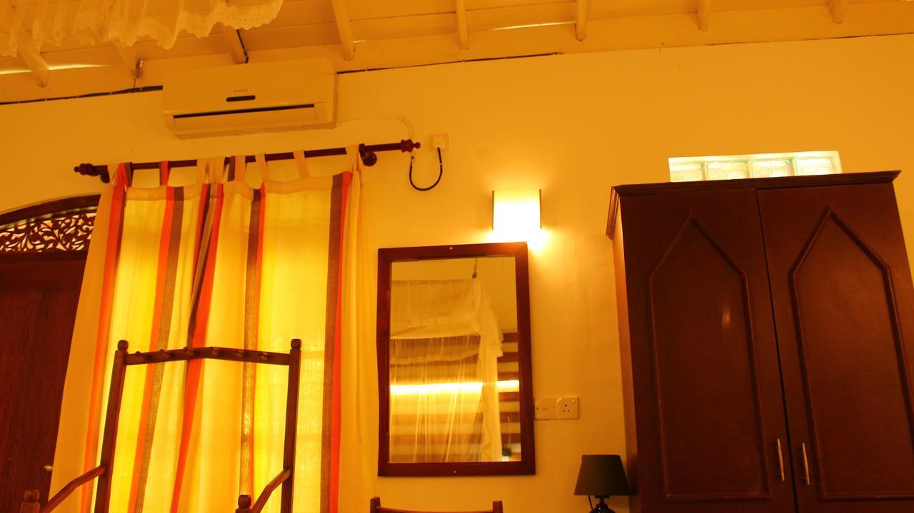 Primrose Guest House Unawatuna Esterno foto
