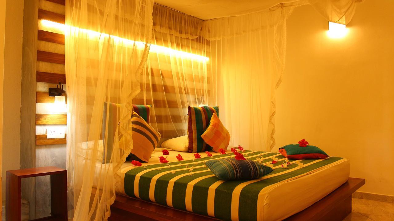 Primrose Guest House Unawatuna Esterno foto