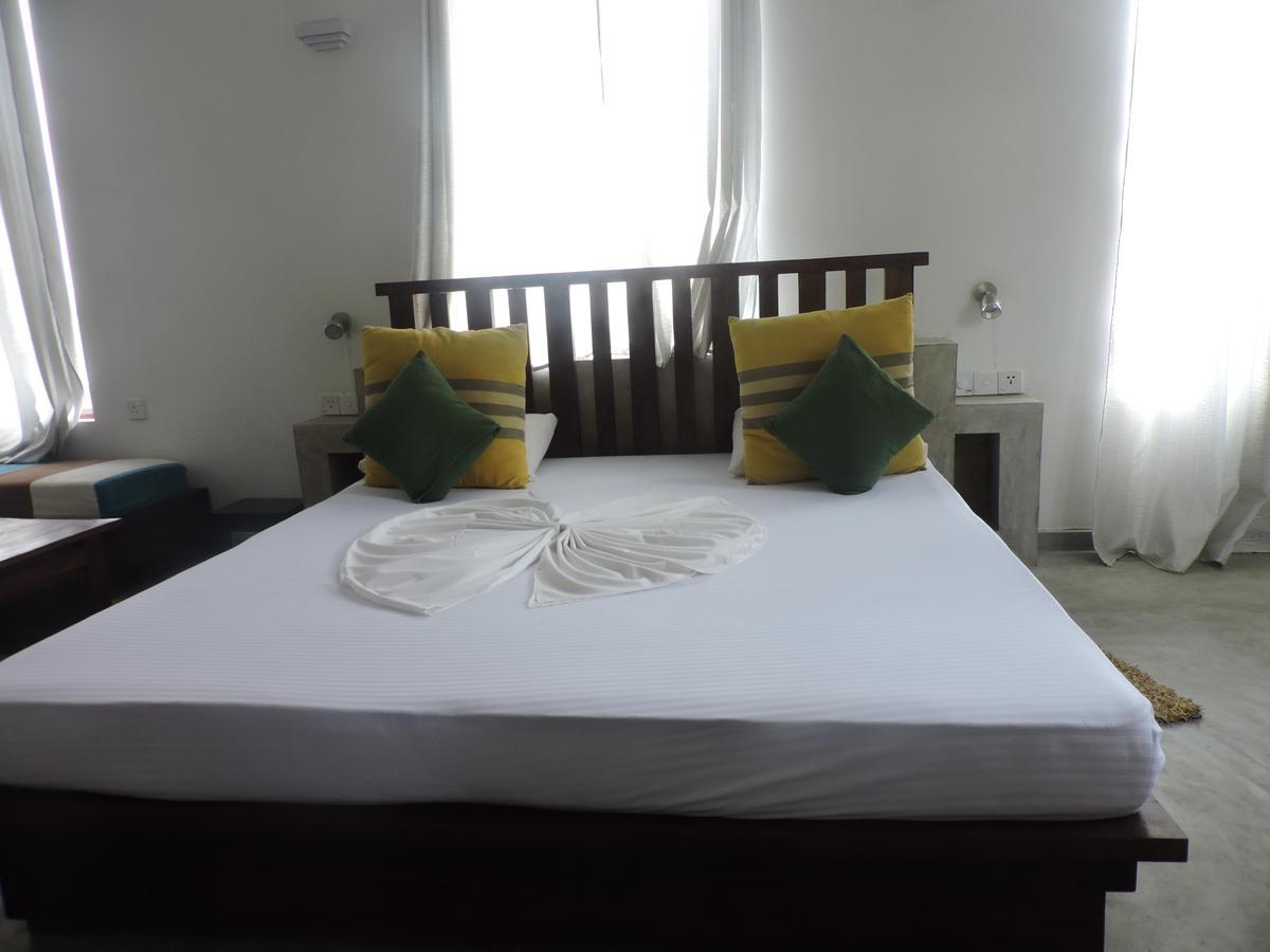 Primrose Guest House Unawatuna Esterno foto