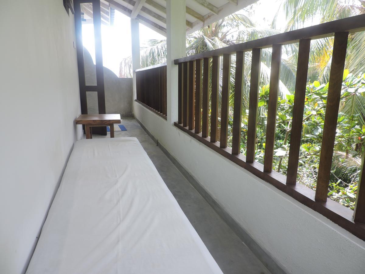Primrose Guest House Unawatuna Esterno foto